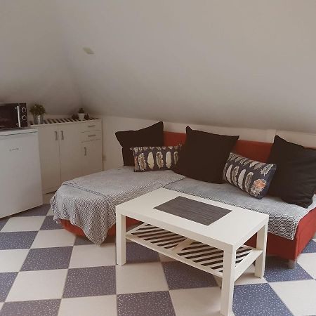 Ruhige Gemuetliche Ferienwohnung In Karlsruhe Daxlanden Fuer Monteure, Pendler, Geschaefsreisen, Wochenendreisen Esterno foto