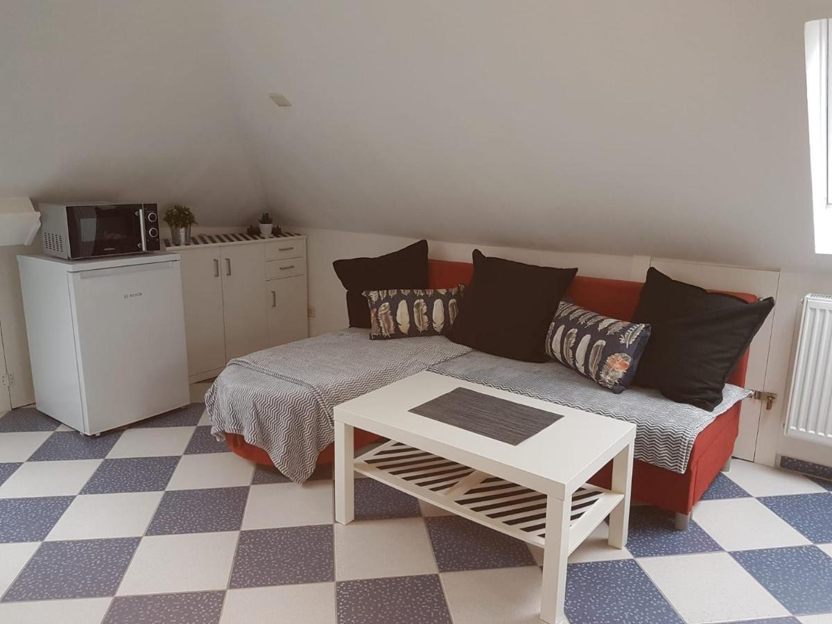 Ruhige Gemuetliche Ferienwohnung In Karlsruhe Daxlanden Fuer Monteure, Pendler, Geschaefsreisen, Wochenendreisen Esterno foto