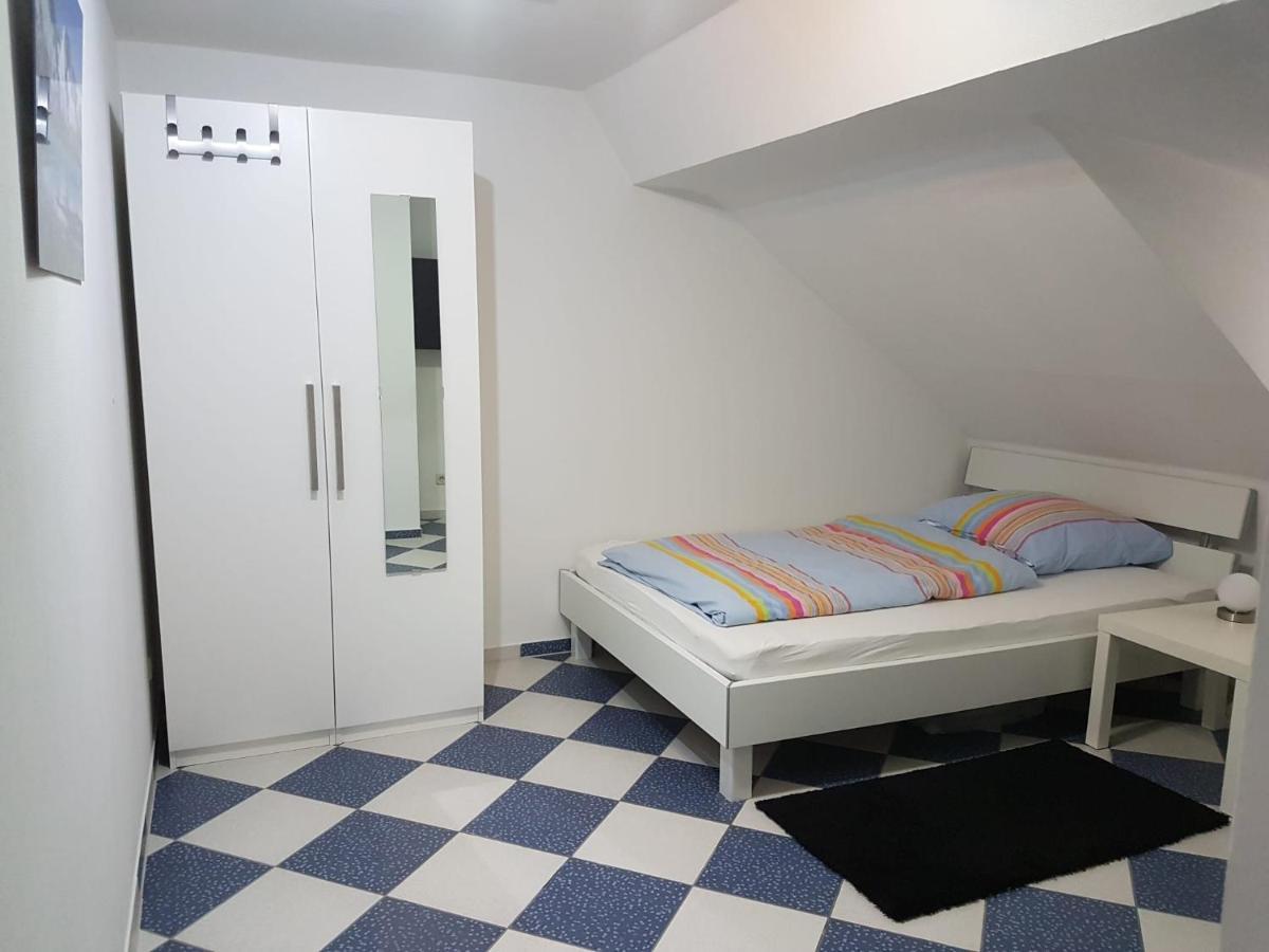 Ruhige Gemuetliche Ferienwohnung In Karlsruhe Daxlanden Fuer Monteure, Pendler, Geschaefsreisen, Wochenendreisen Esterno foto